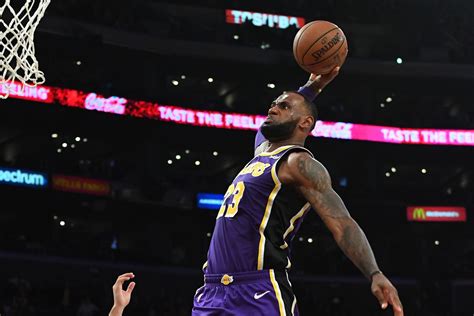 the lakers game last night|Lakers beat Pelicans in Play.